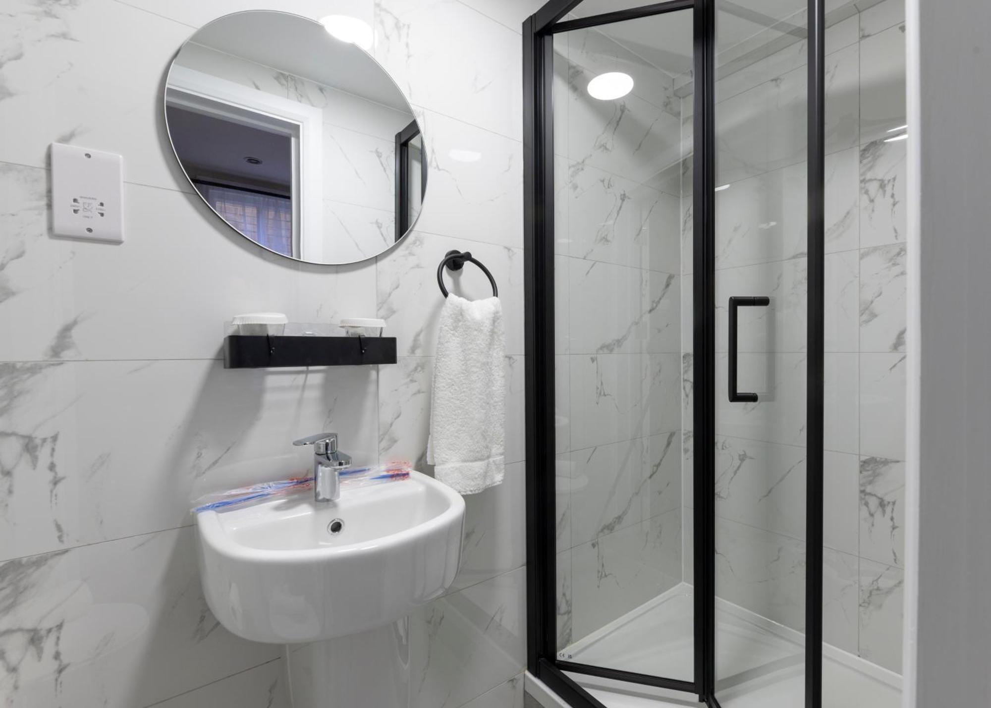 Marina Hotel لندن المظهر الخارجي الصورة